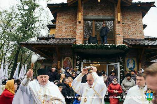 В Івано-Франківську освятили новозведений храм Всіх Святих Українського Народу